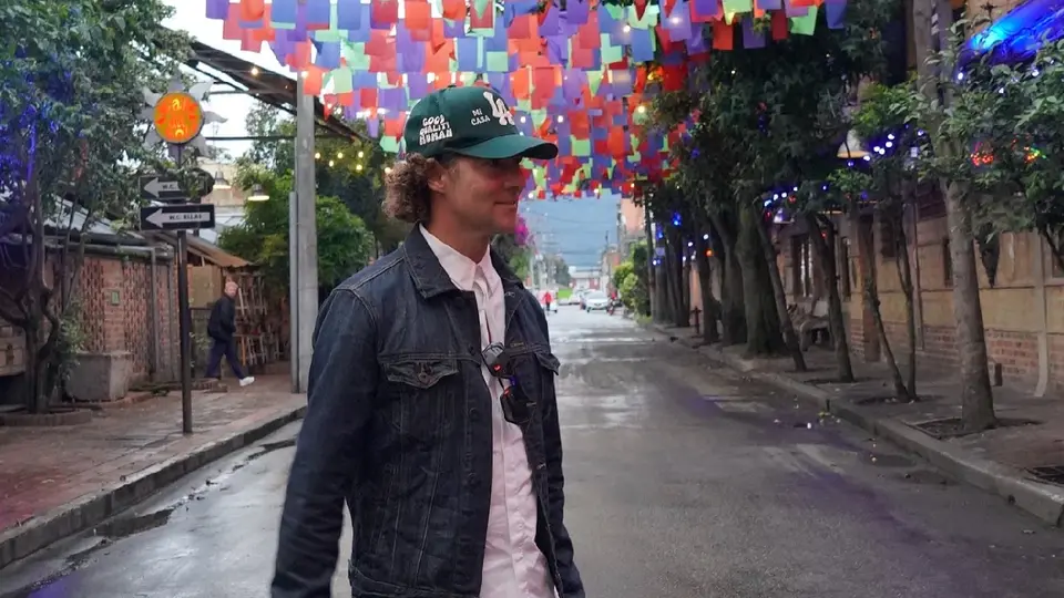 El cantante español dio a conocer como atravesó los momentos de pánico en el terremoto de Colombia / @davidbisbal