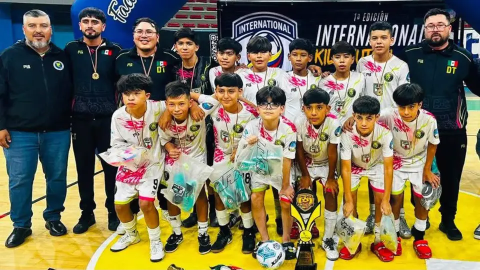 Integrantes del equipo de Leyendas Obeliz, de Tijuana | X: @Carloszup