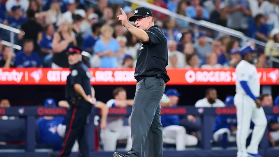Una jugada de locura: la regla olvidada que le dio una carrera a Boston ante Toronto en Grandes Ligas