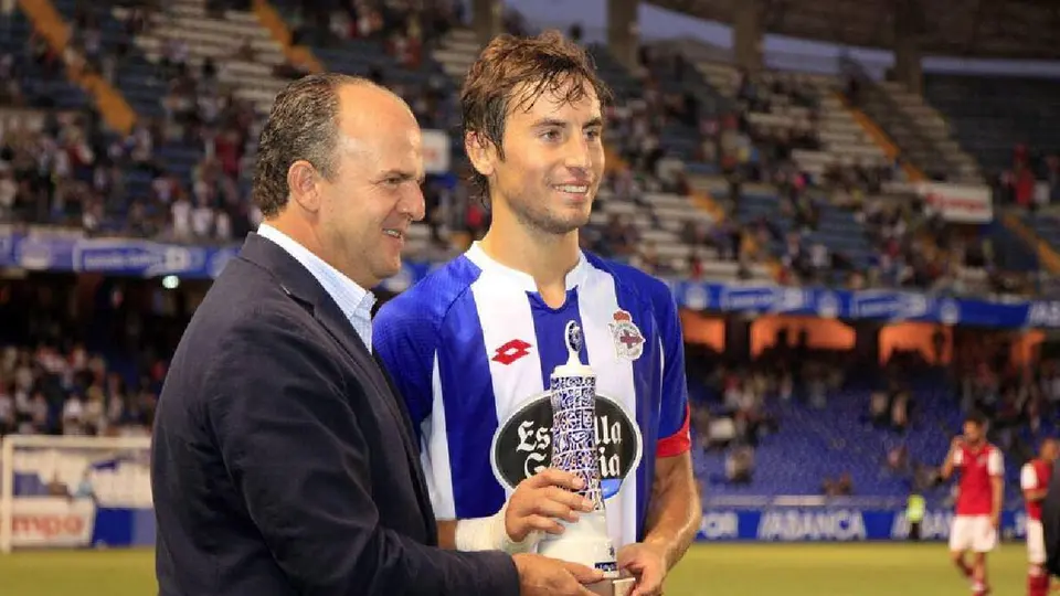 Deportivo de La Coruña con el trofeo | X:RCDeportivo