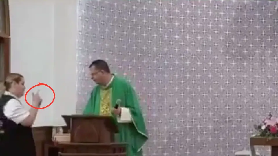 Cierren las puertas! Balacera interrumpe misa en Sinaloa y causa momentos de terror | VIDEO