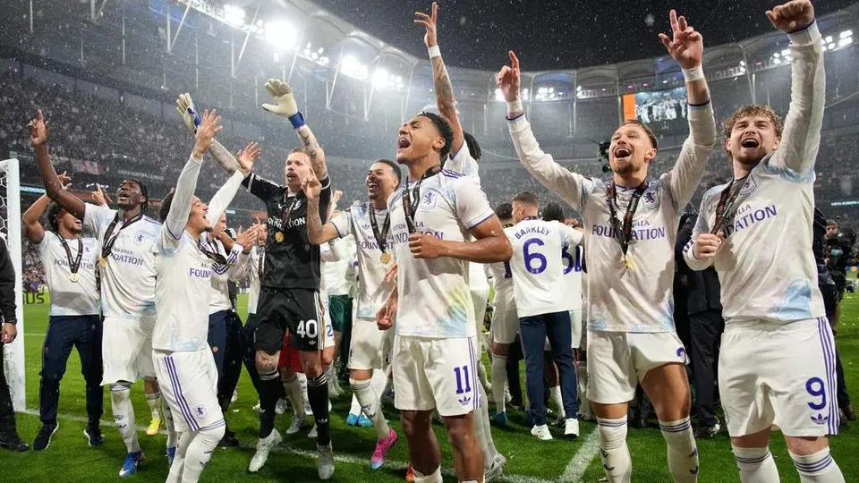 Jugadores de Aston Villa celebran en la Europa League 2026 | AP