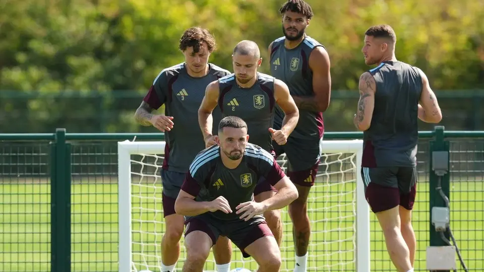 Práctica de Aston Villa previo a la Final de la Supercopa de Europa 2026 | AP