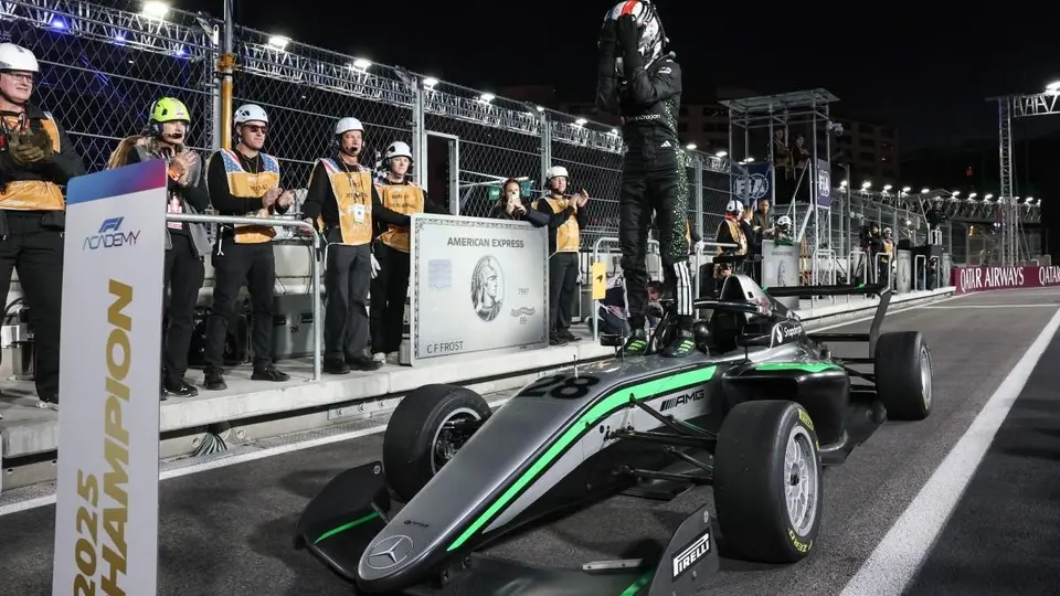 Doriane Pin en celebración tras ganar la Temporada 2025 de la F1 Academy | AFP