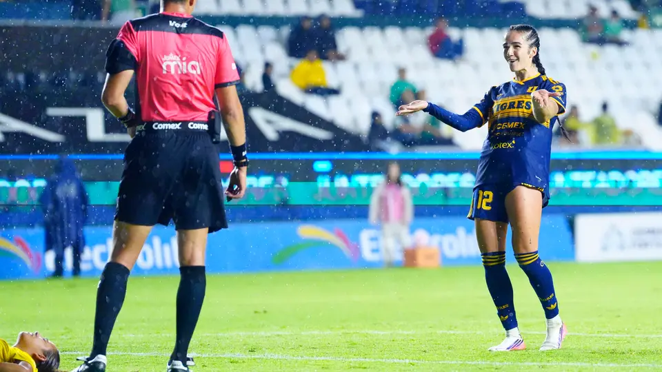 Diana Ordoñez festeja su gol ante La Fiera | Imago7