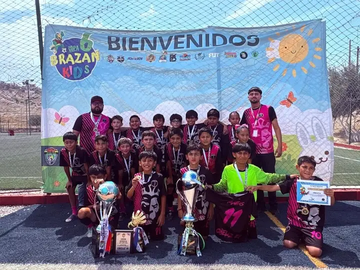 Los pequeños campeones de Tijuana quedaron varados en Colombia tras el fuerte terremoto que sacudió al país./FB:@obelizfc