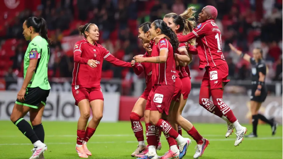 Toluca Femenil festejando su victoria ante Juárez | IMAGO7