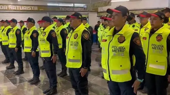 Las cámaras de videovigilancia permitieron seguir su recorrido hasta el Metro./@metrocdmx