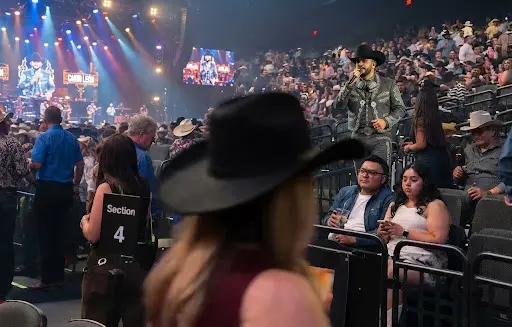El cantante informó la suspensión mediante una publicación en Instagram./@carinleon