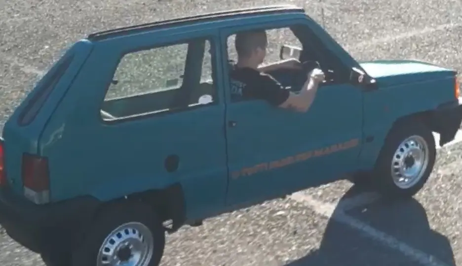 El Fiat Panda conserva gran parte de sus piezas originales pese a la modificación / Captura de pantalla
