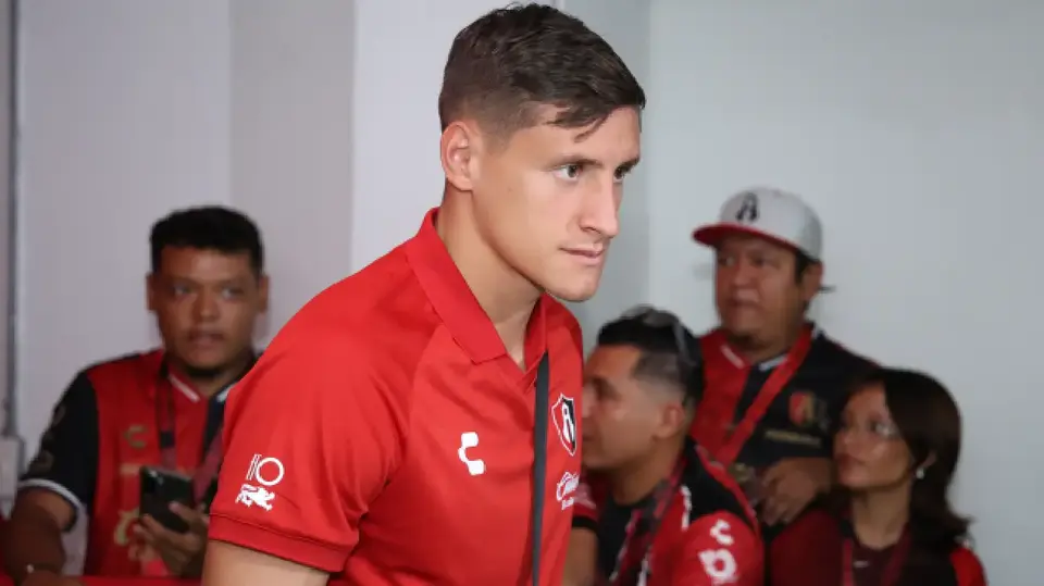 Rodrigo Schlegel con Atlas | IMAGO7