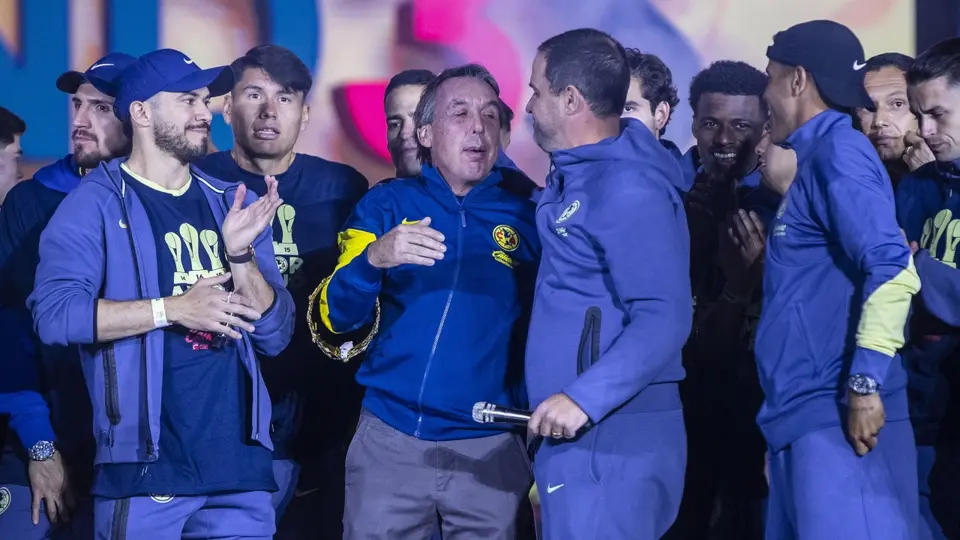 Emilio Azcárraga y André Jardine en celebración del tricampeonato de América | MEXSPORT