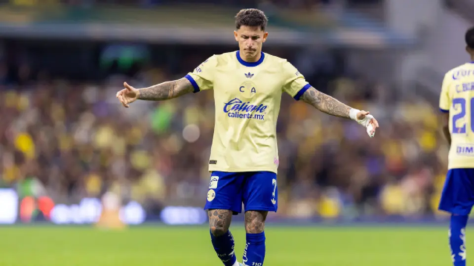 ¿Perdonaron al Rayito? Brian Rodríguez insultó al cuarto árbitro en duelo ante Rayados