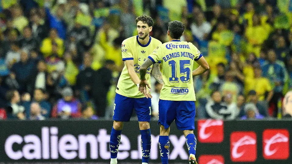 Santiago Bueno, jugador del América, en festejo de gol ante Rayados de Monterrey | IMAGO7