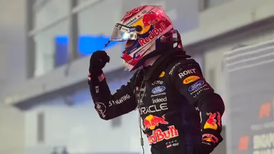 ¡Despertó el león! Con contundente victoria en el Gran Premio de Singapur, Verstappen mantiene esperanza en el campeonato