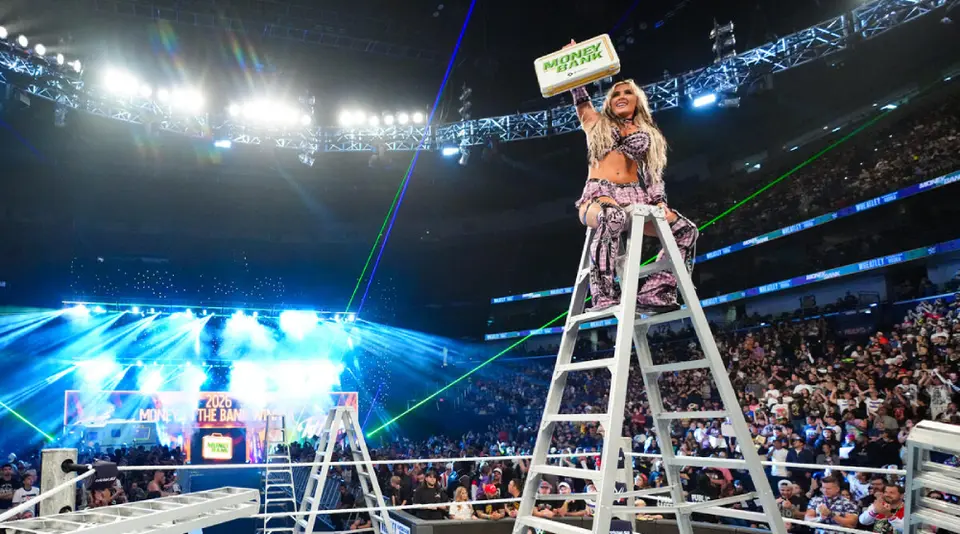 Tiffany Stratton es la ganadora del Money in the Bank 2026 | wwe.com