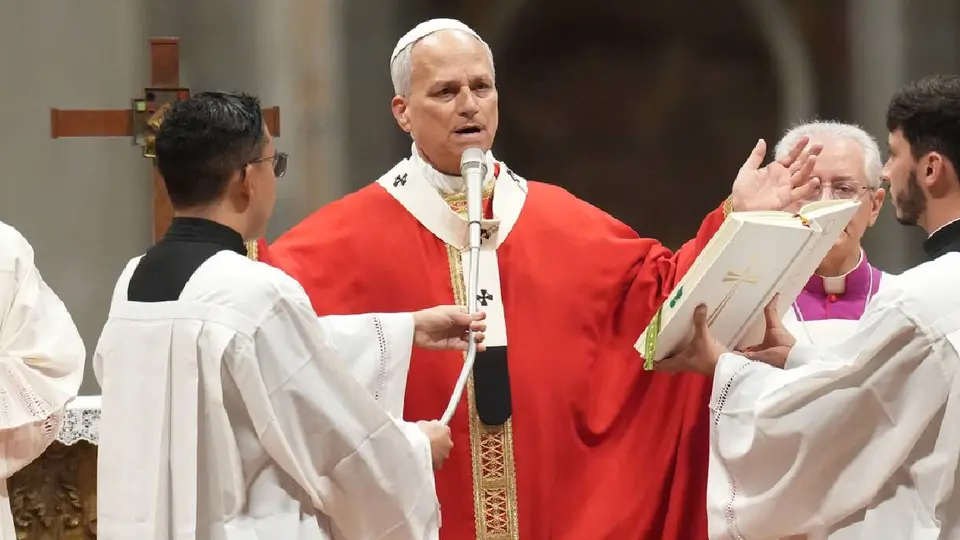 Será durante la semana del 12 de octubre que el Papa sea intervenido quirúrgicamente/AP