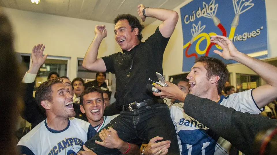 Israel Castro y Hugo Sánchez como Bicampeones | MEXSPORT