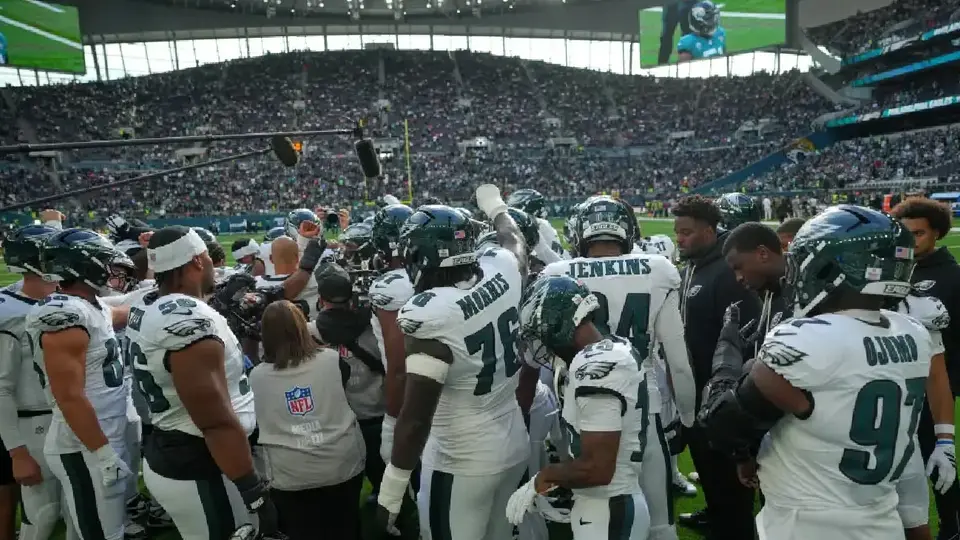¡Caos en Londres! NFL arranca con pelea y dos expulsados entre Jaguars y Eagles