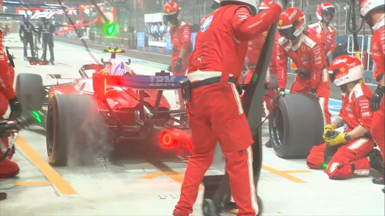 Parada en pits de Ferrari con Lewis Hamilton | X: @F1