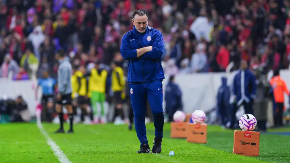 Gabriel Milito dirige a Chivas en el Clásico Tapatío en contra de Atlas | Imago7