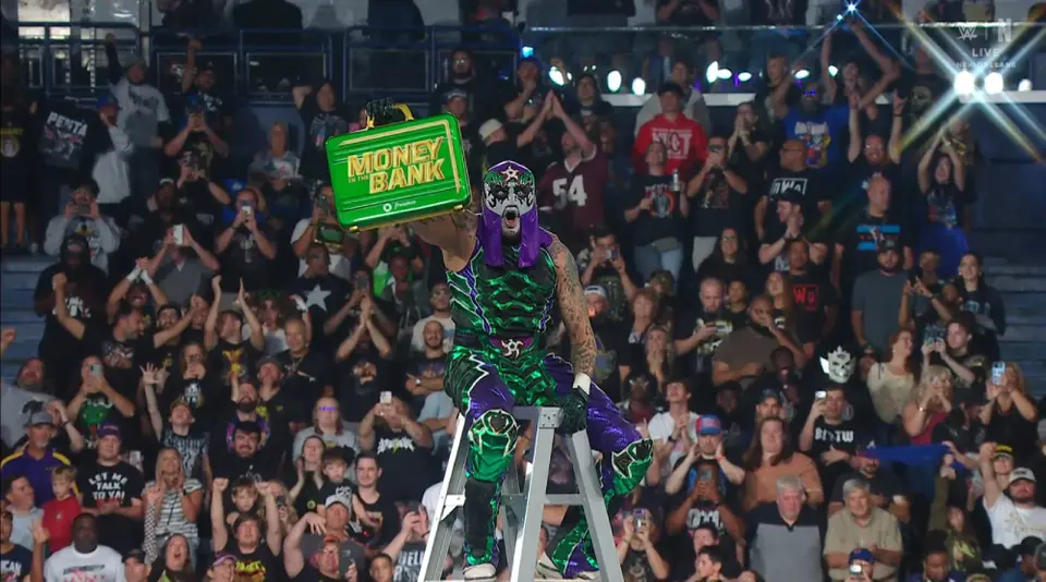Penta tras ganar Money in the Bank | WWE