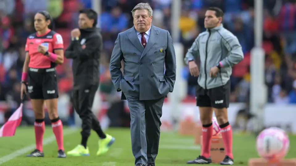 Miguel 'Piojo' Herrera, entrenador del Atlante, en partido ante Querétaro | MEXSPORT