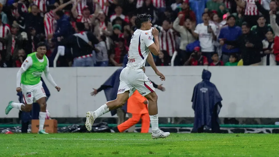 De villano a héroe: Ángel Sepúlveda cambió la historia del Clásico Tapatío