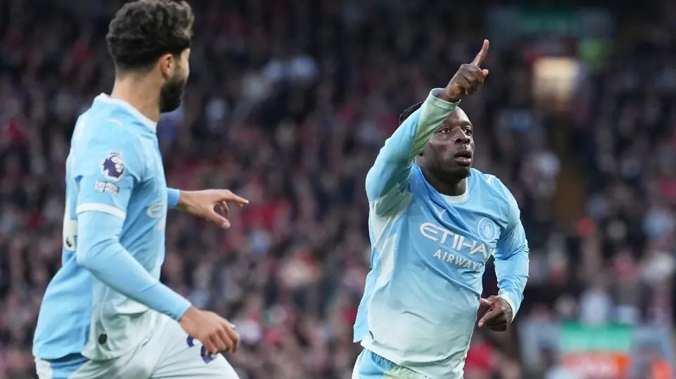 Jeremy Doku, tras anotar con Manchester City | AP