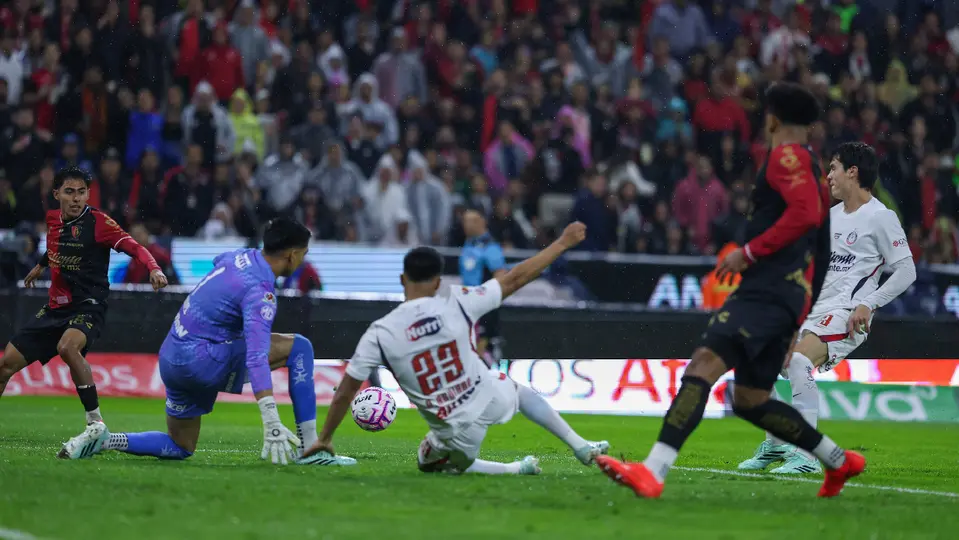 Acciones del Clásico Tapatío del Apertura 2026, entre Atlas y Chivas | MEXSPORT