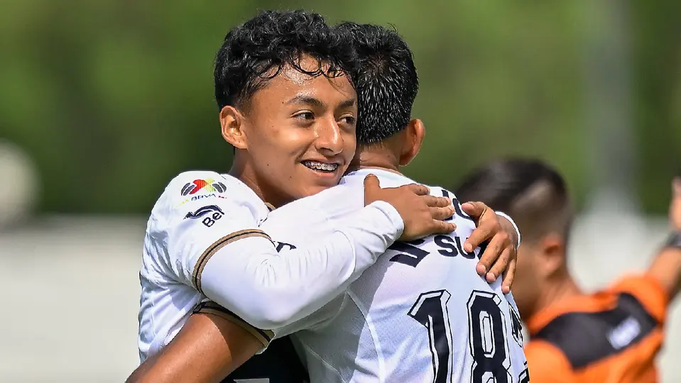 Jugadores de los Pumas Sub 19 celebran ante Cruz Azul en el Apertura 2026 | X:@PumasMXCantera