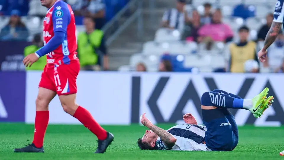 Así quedó el pie de Carlos Salcedo tras pisotón que sufrió en Concachampions