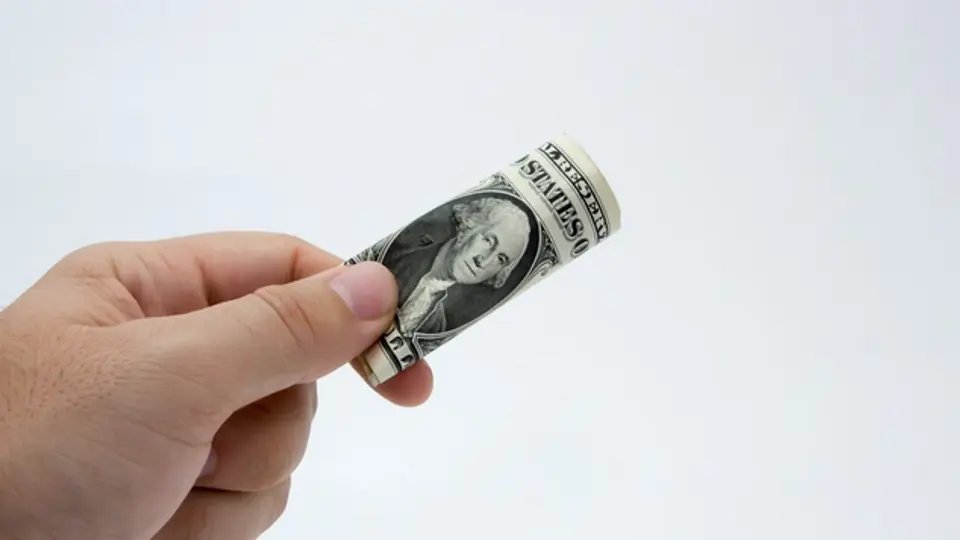 Es buen momento para comprar dólares o cambiar, según tus intereses / FREEPIK