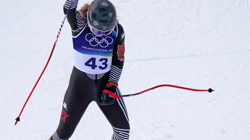 Sarah Schleper festeja durante la prueba en Milano-Cortina 2026 | AP