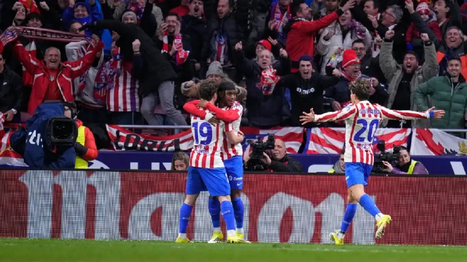Atlético de Madrid tras anotar al Barcelona I AP
