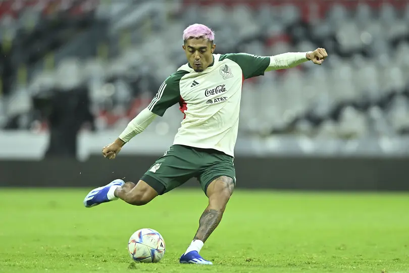 Julián Araujo entrenando con el Tri | IMAGO7