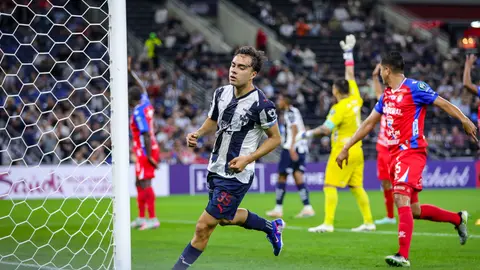 Iker Fimbres anota gol con Rayados | IMAGO7