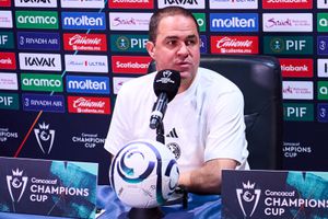 André Jardine aceptó las críticas de la afición tras empate ante Olimpia | MEXSPORT