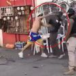 VIDEO: ‘Diableros’ vs Guardia Civil: Riña deja policías golpeados y tres detenidos