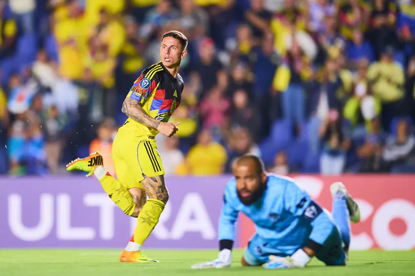 Brian Rodríguez ante Olimpia I MEXSPORT