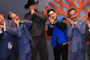 ¡Qué tal si eres tú… el triple de mi vida! Los Tigres del Norte se reúnen con Steph Curry