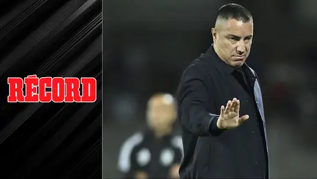 EFRAÍN JUÁREZ  ESTÁ QUEDANDO A DEBER EN PUMAS