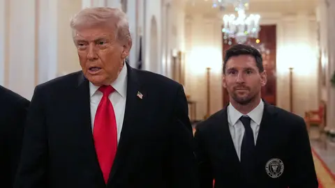 Donald Trump junto a Lionel Messi | AP