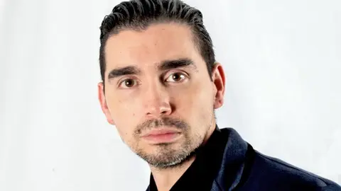 El actor compartió que su principal motivación para seguir luchando es su hija pequeña. /  @actorfaustocasanova