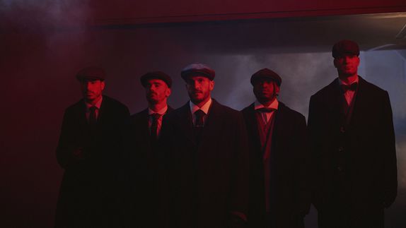 El Atlético de Madrid se viste de gala al estilo 'Peaky Blinders'