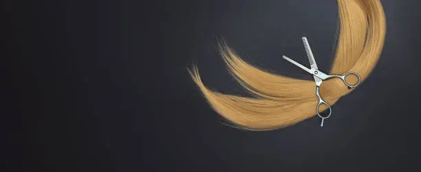 Las creencias populares señalan que la Luna puede influir en el crecimiento y la fuerza del cabello./ Pixabay