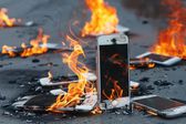 Batería inflada, calor y olor raro: señales de que tu celular podría explotar