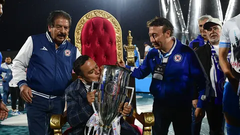 Víctor Velázquez y la directiva de Cruz Azul | MEXSPORT