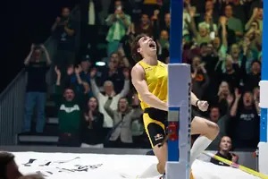 Duplantis vuelve a superarse y establece un nuevo récord mundial en salto con garrocha