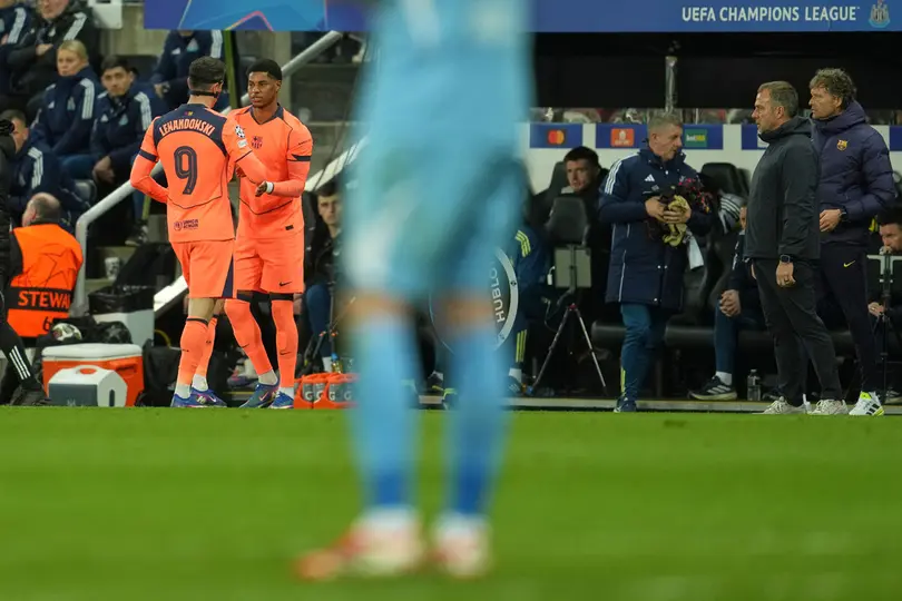 Lewandowski con el Barcelona en partido de Champions | AP
